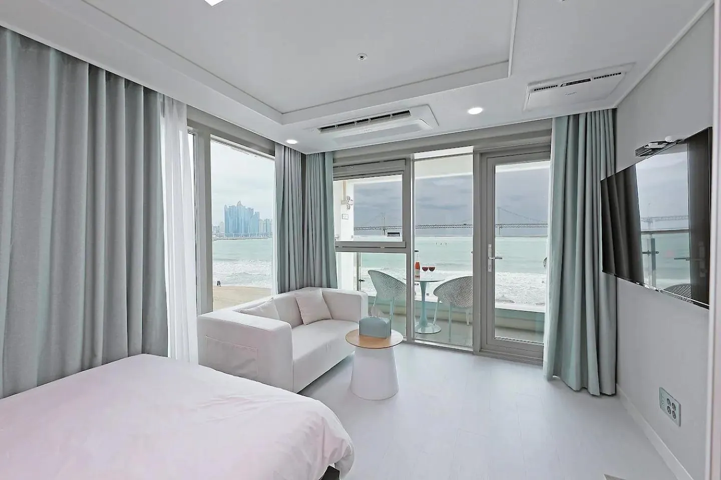 Hotel Elmomento Gwangan Busan 0*,  Südkorea